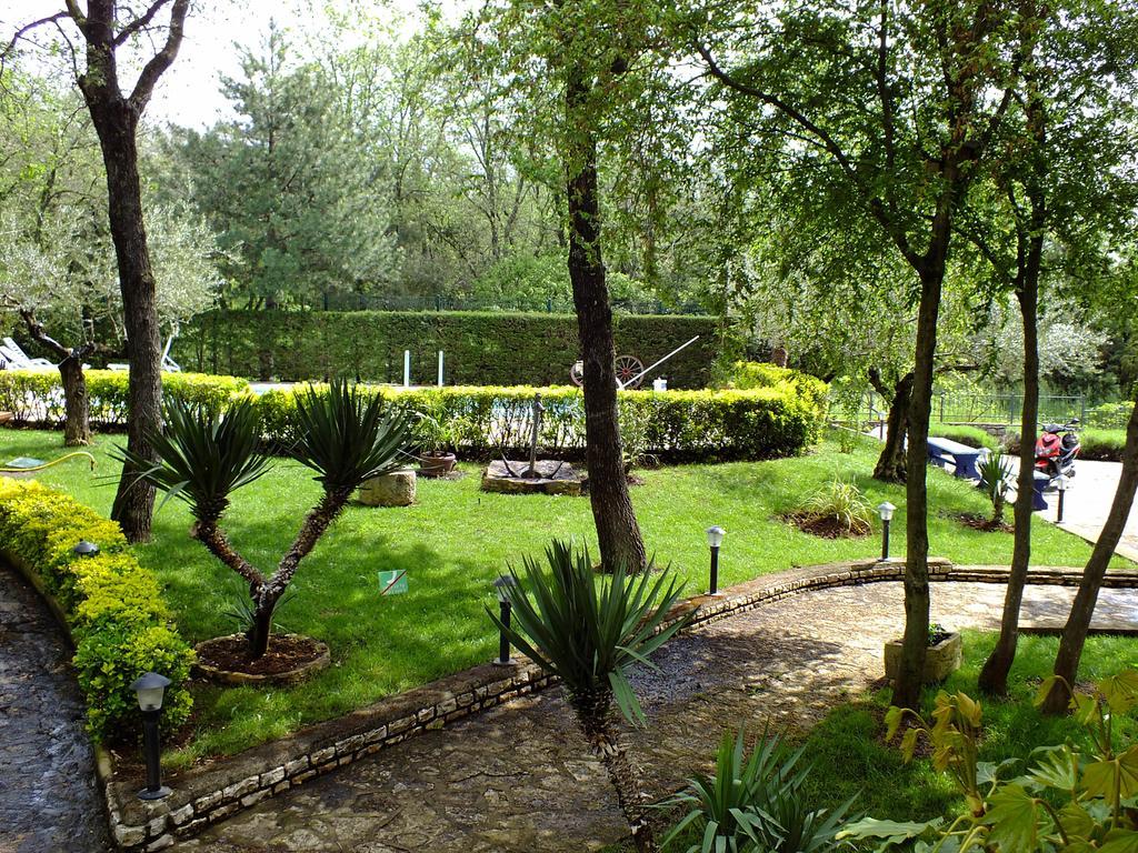 Aqua Family Apartments Karigador Habitación foto