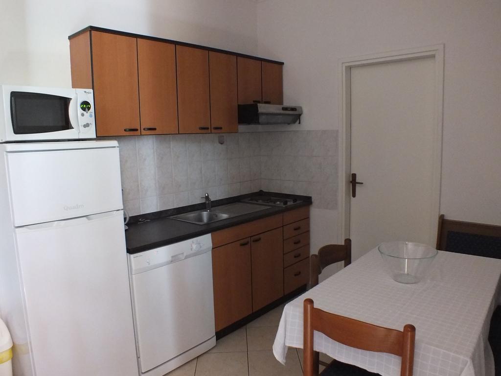 Aqua Family Apartments Karigador Habitación foto